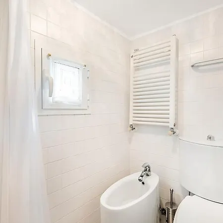 Lacasadiugo In The Heart Of Ac Apartman